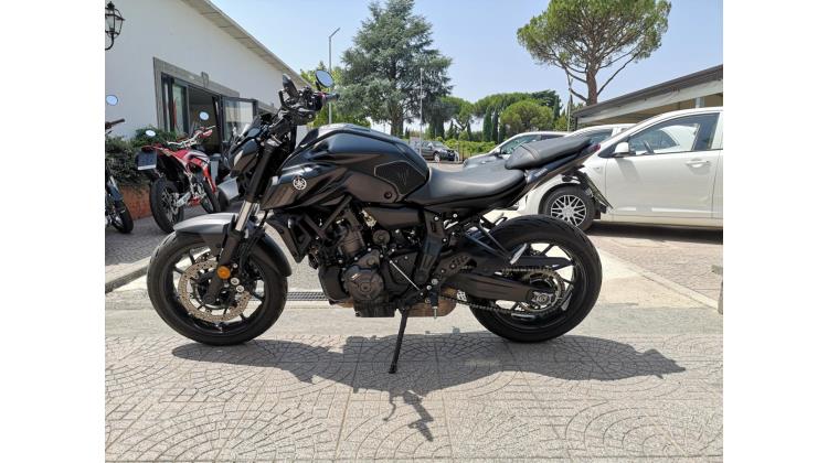 Yamaha MT-07 NAKED