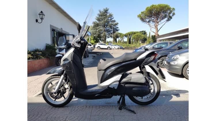 Honda SH 300 SCOOTER
