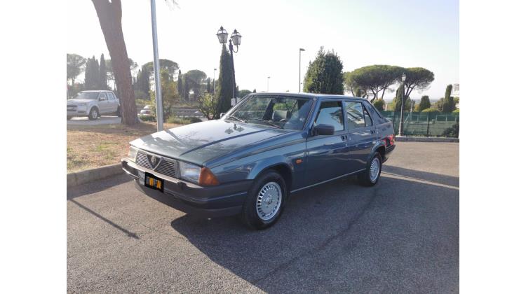 AlfaRomeo 75 GPL Berlina