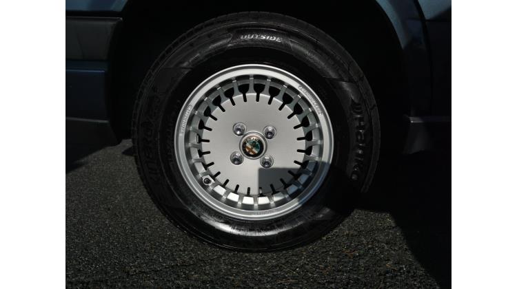 AlfaRomeo 75 GPL Berlina