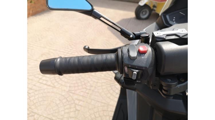 Kymco AK 550 SCOOTER