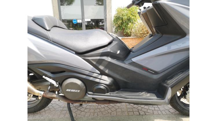 Kymco AK 550 SCOOTER