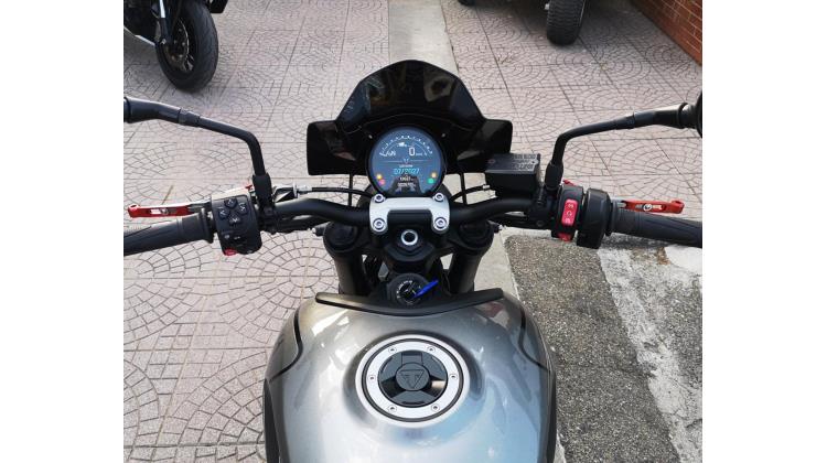 Triumph Trident NAKED