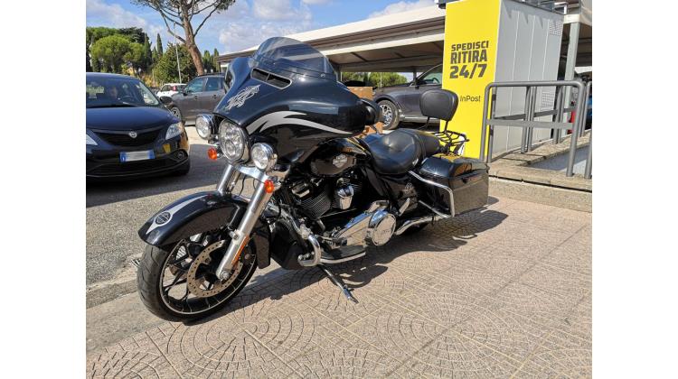 Harley-Davidson STREET GLIDE SPECIAL CUSTOM
