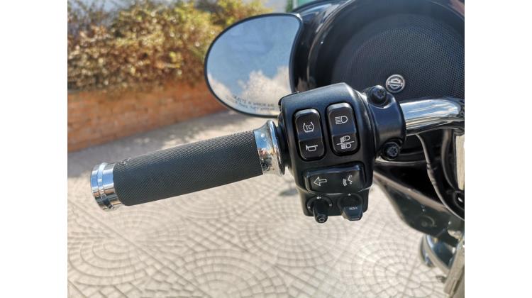 Harley-Davidson STREET GLIDE SPECIAL CUSTOM
