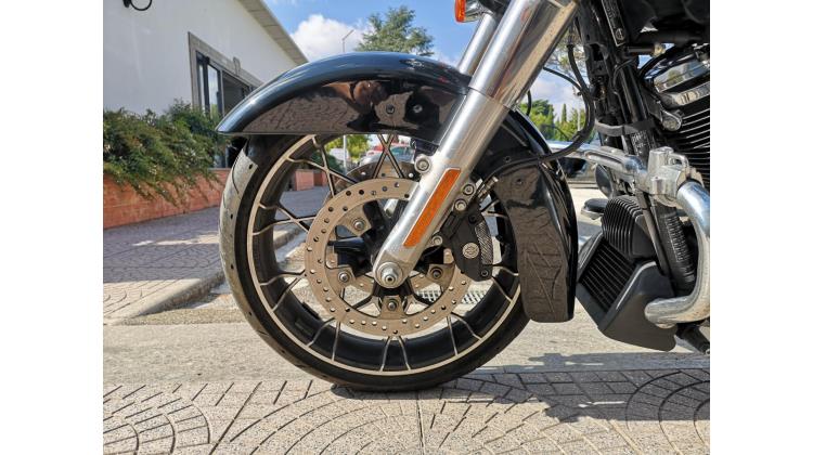 Harley-Davidson STREET GLIDE SPECIAL CUSTOM