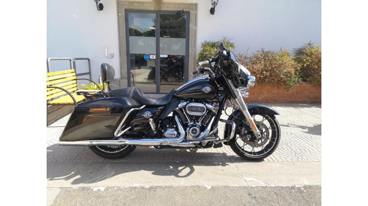 Harley-Davidson STREET GLIDE SPECIAL CUSTOM