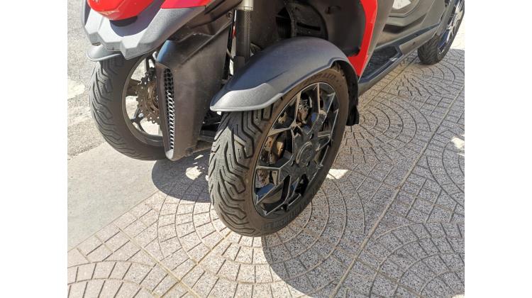 QUADRO QOODER SCOOTER