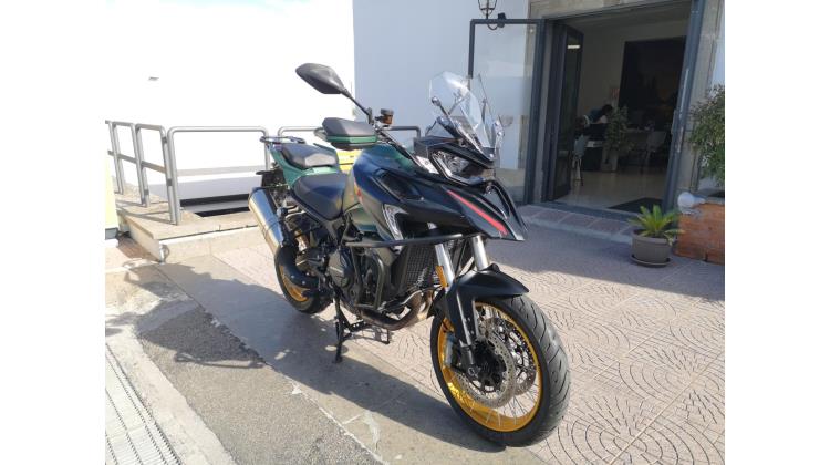 QJ MOTOR SRT 900 SX ENDURO STRADALE