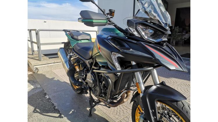 QJ MOTOR SRT 900 SX ENDURO STRADALE