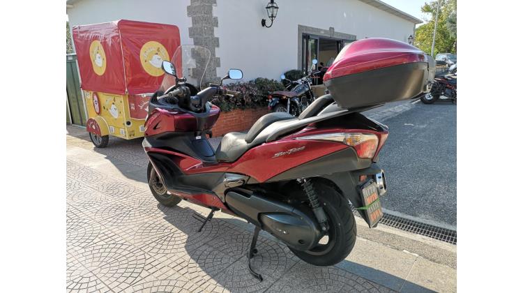 Honda SW-T 400 ABS SCOOTER
