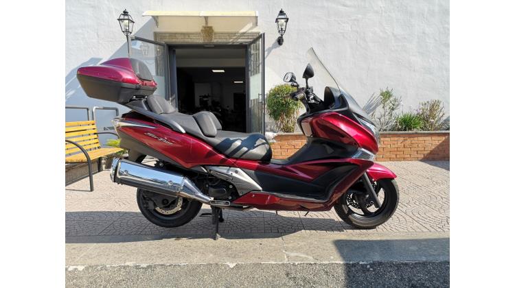 Honda SW-T 400 ABS SCOOTER