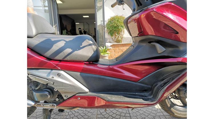 Honda SW-T 400 ABS SCOOTER