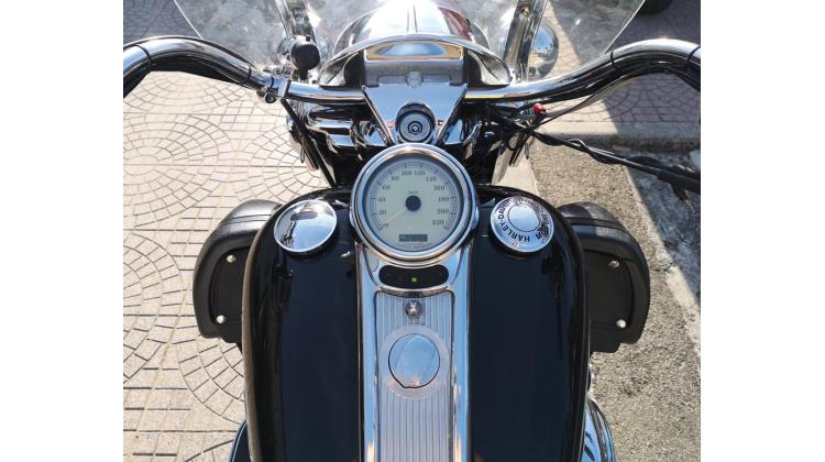 Harley-Davidson FLHRSI 1449 ROAD KING CUSTOM
