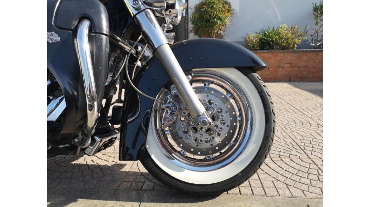 Harley-Davidson FLHRSI 1449 ROAD KING CUSTOM