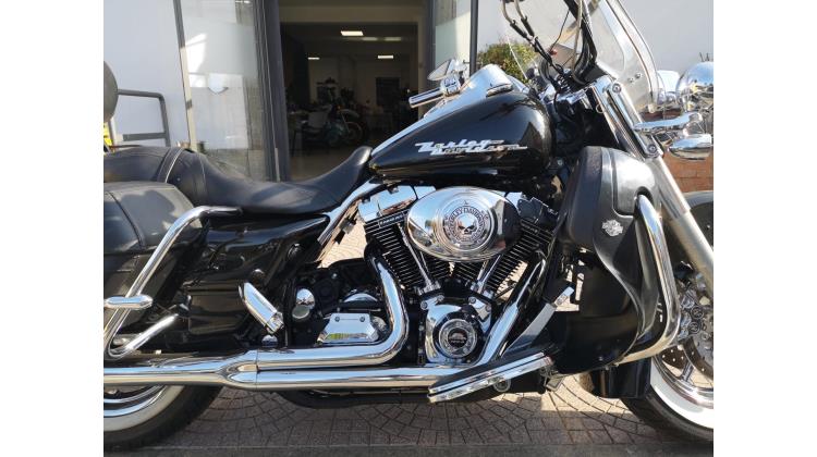Harley-Davidson FLHRSI 1449 ROAD KING CUSTOM
