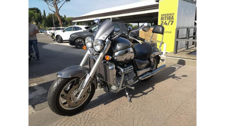 Triumph Rocket Iii CRUISER