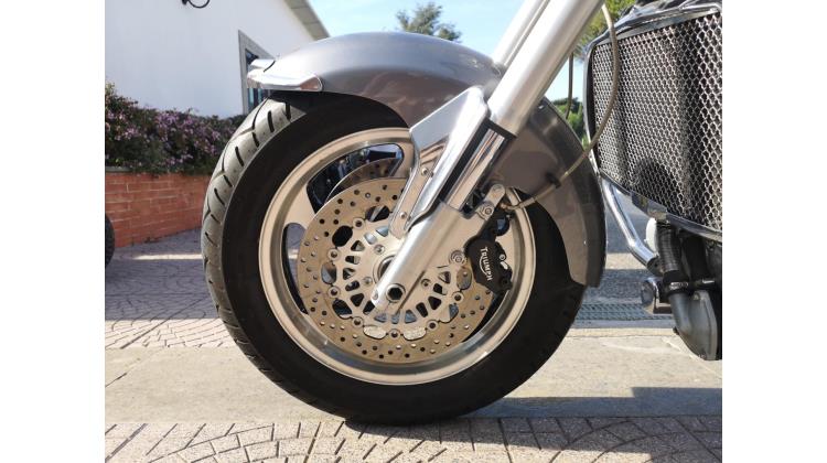 Triumph Rocket Iii CRUISER