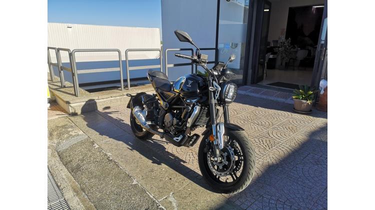 VOGE TROFEO 300 AC NAKED