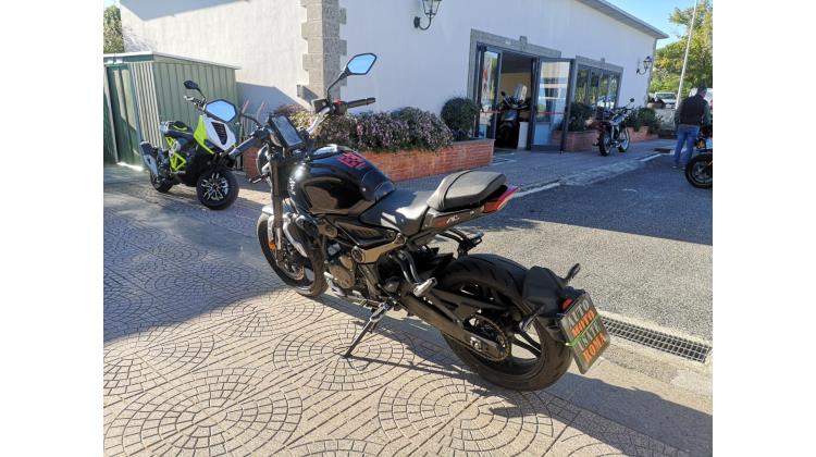 VOGE TROFEO 300 AC NAKED