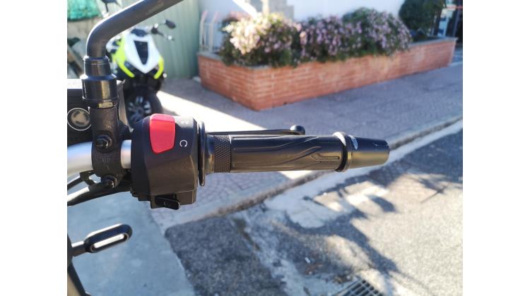 VOGE TROFEO 300 AC NAKED