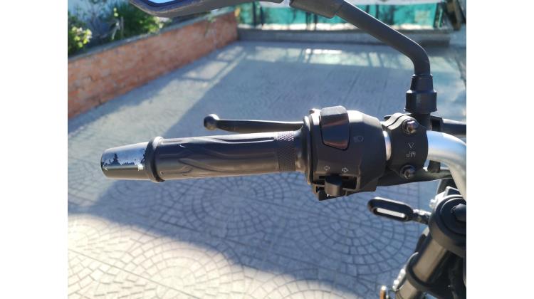 VOGE TROFEO 300 AC NAKED