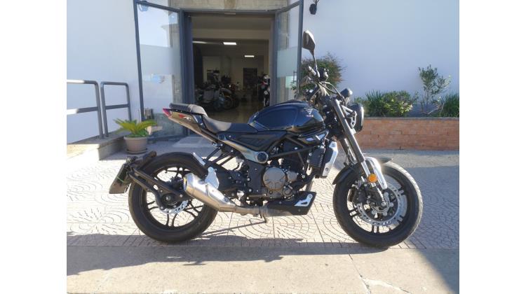 VOGE TROFEO 300 AC NAKED