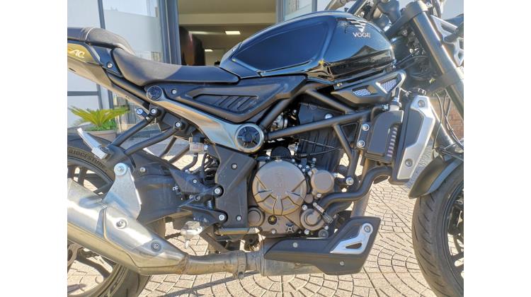 VOGE TROFEO 300 AC NAKED