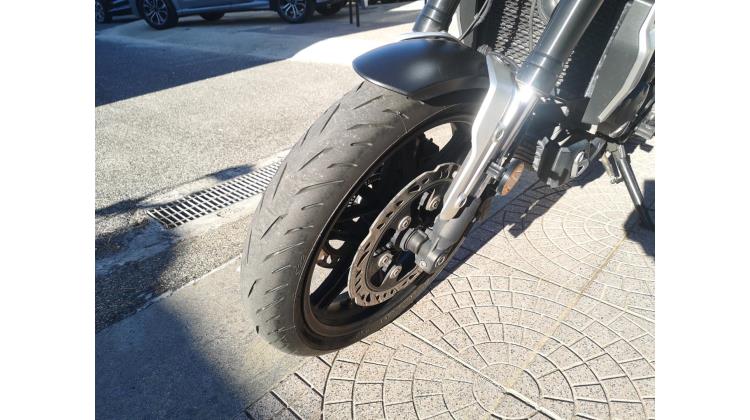 VOGE TROFEO 300 AC NAKED